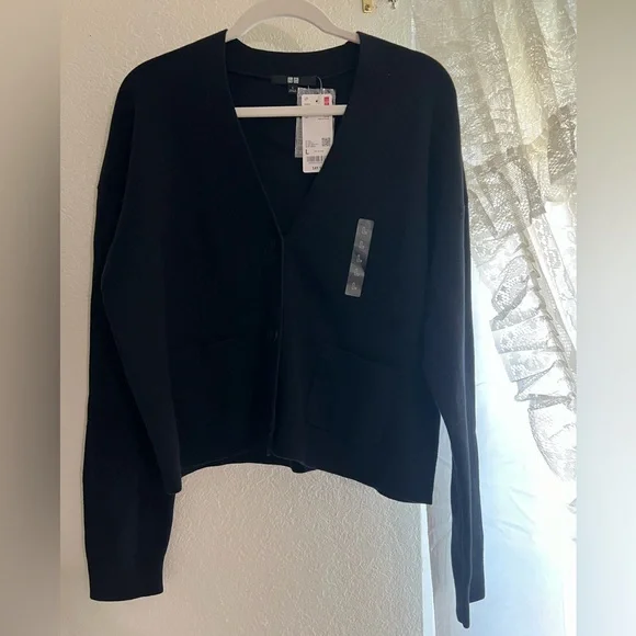 Uniqlo WOMEN SMOOTH COTTON V NECK
CARDIGAN - Picture 3 of 5